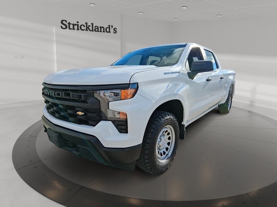 2022 Chevrolet Silverado 1500 Crew Cab 4x4 WT / Standard Box in Stratford, Ontario