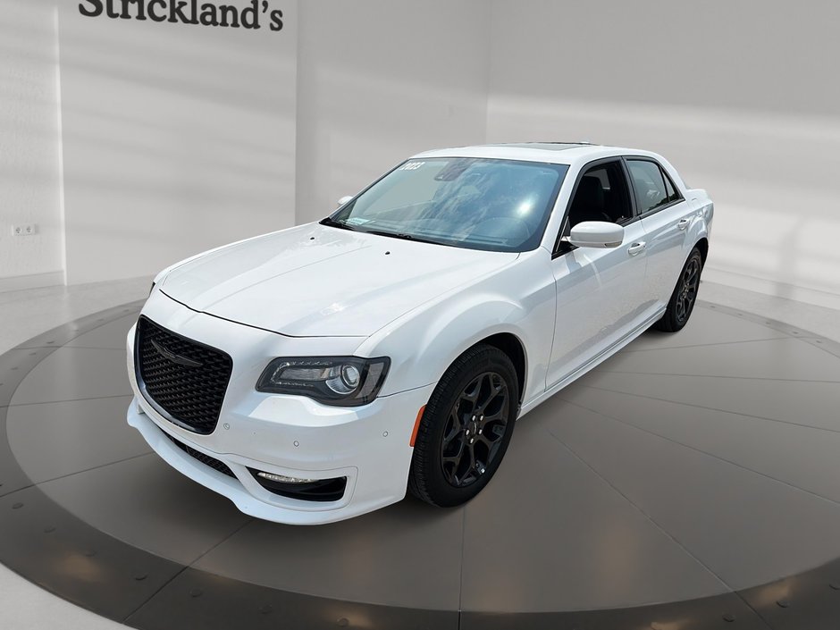2023 Chrysler 300 Touring L AWD in Stratford, Ontario