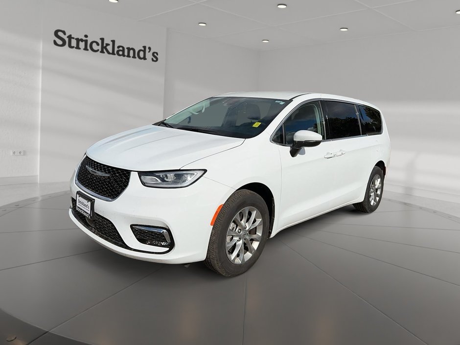 2023 Chrysler Pacifica Touring L AWD in Stratford, Ontario