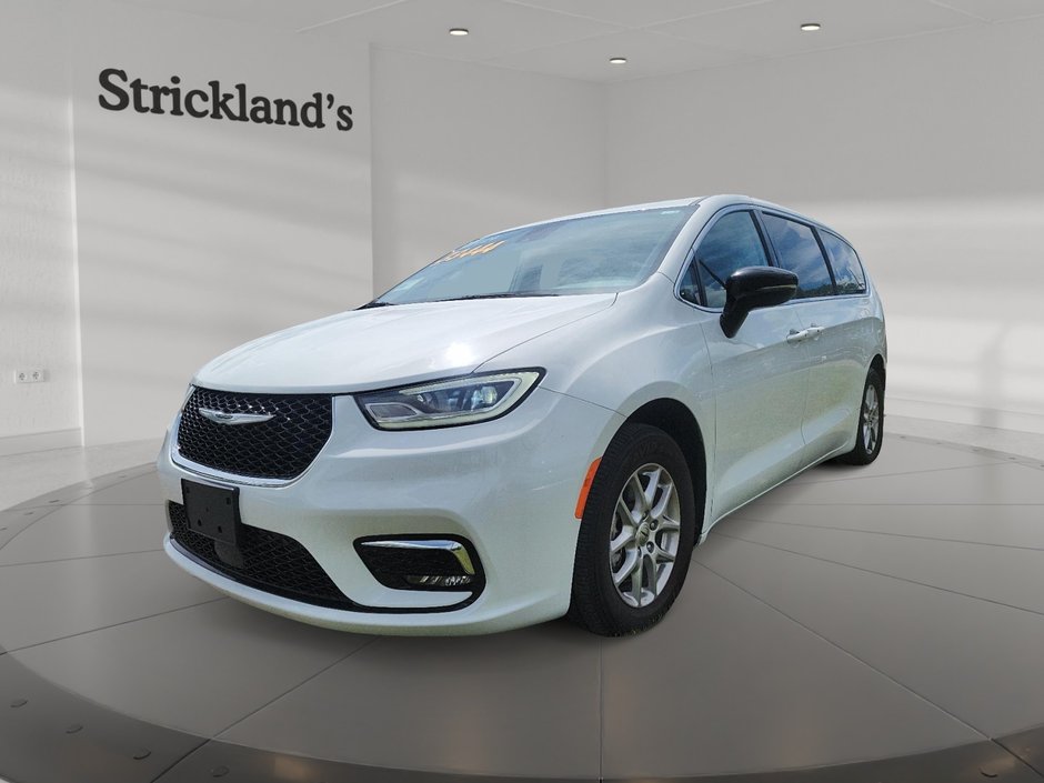 2024 Chrysler Pacifica Touring-L FWD in Stratford, Ontario