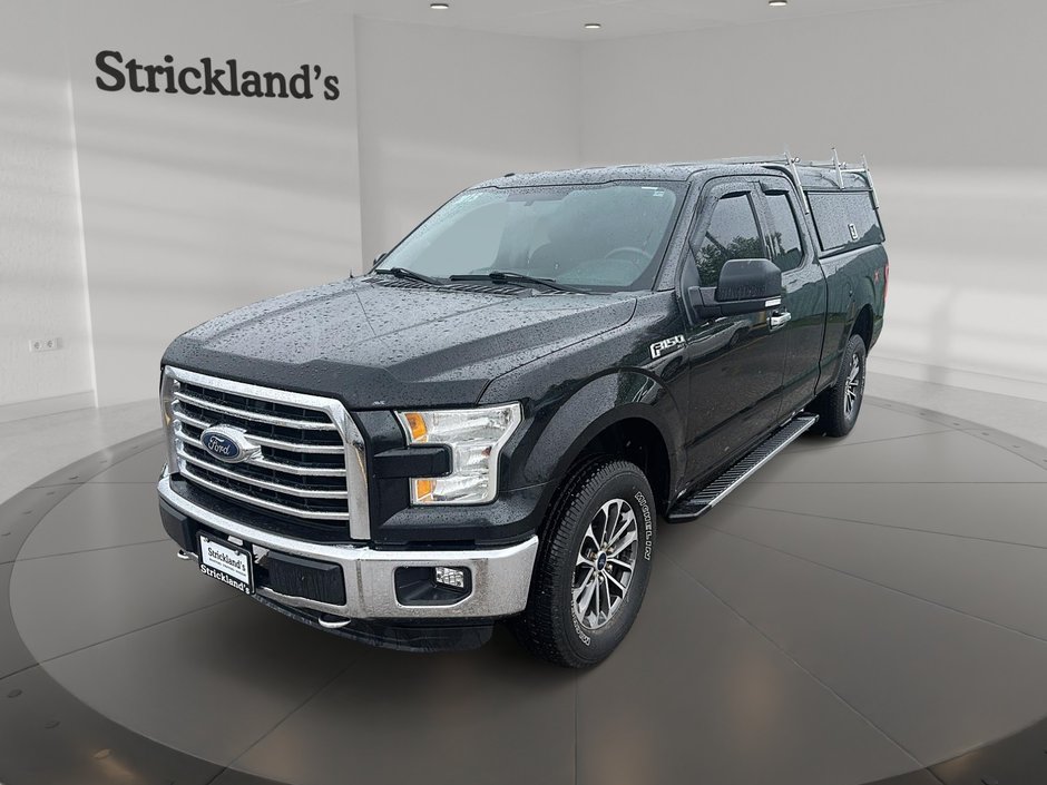 2015 Ford F150 4x4 - Supercab XLT - 163 WB in Stratford, Ontario
