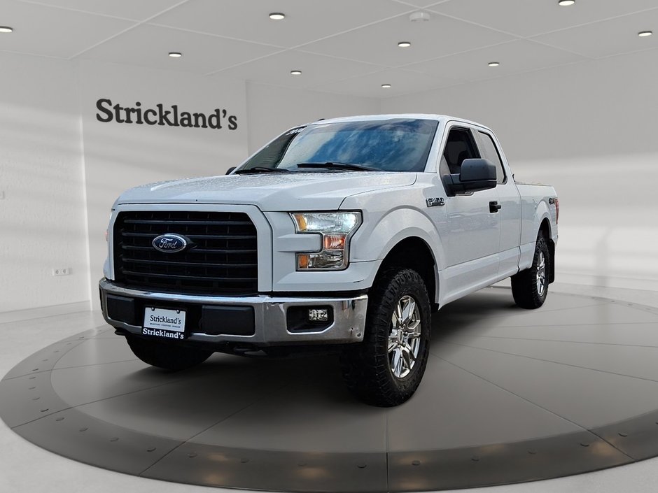 2016 Ford F150 4x4 - Supercab XLT - 145 WB in Stratford, Ontario