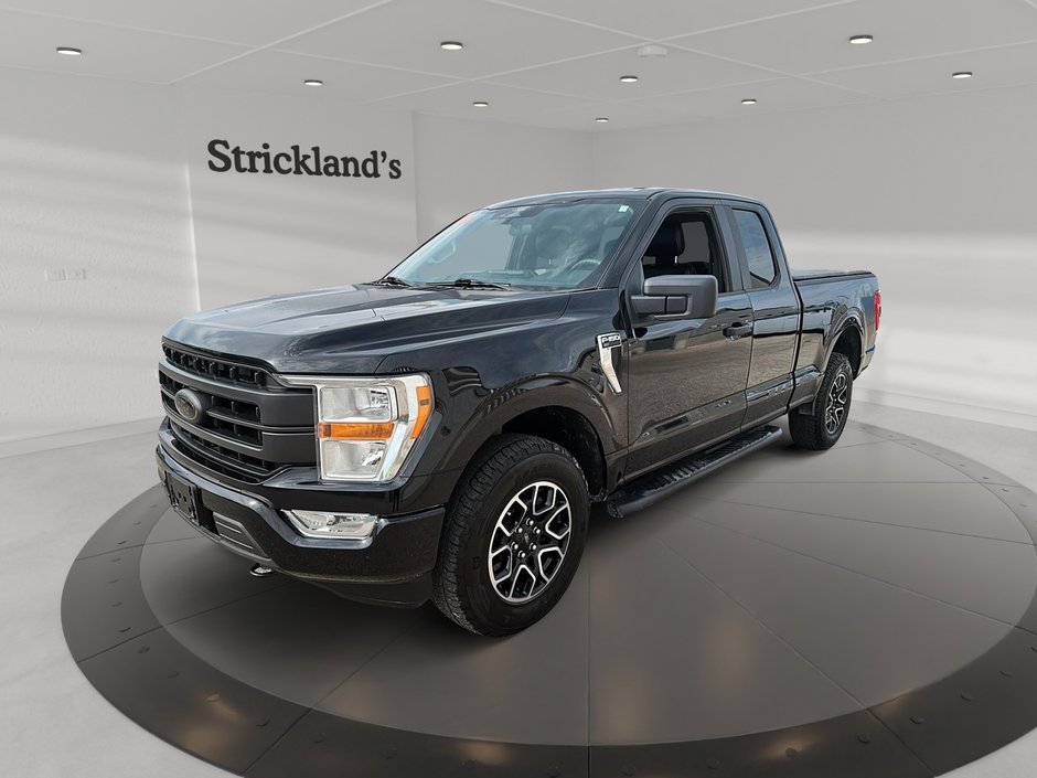 2021 Ford F150 4x4 - Supercab XLT - 145 WB in Stratford, Ontario