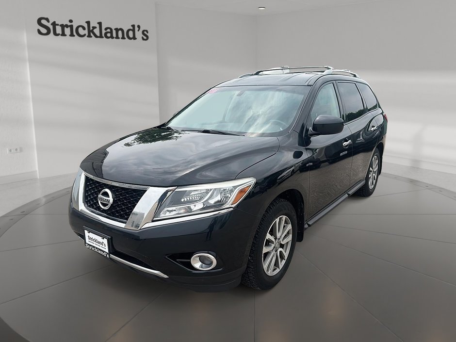 2016 Nissan Pathfinder SV V6 4x4 at in Stratford, Ontario