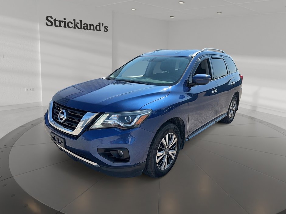 2017 Nissan Pathfinder SV V6 4x4 at in Stratford, Ontario