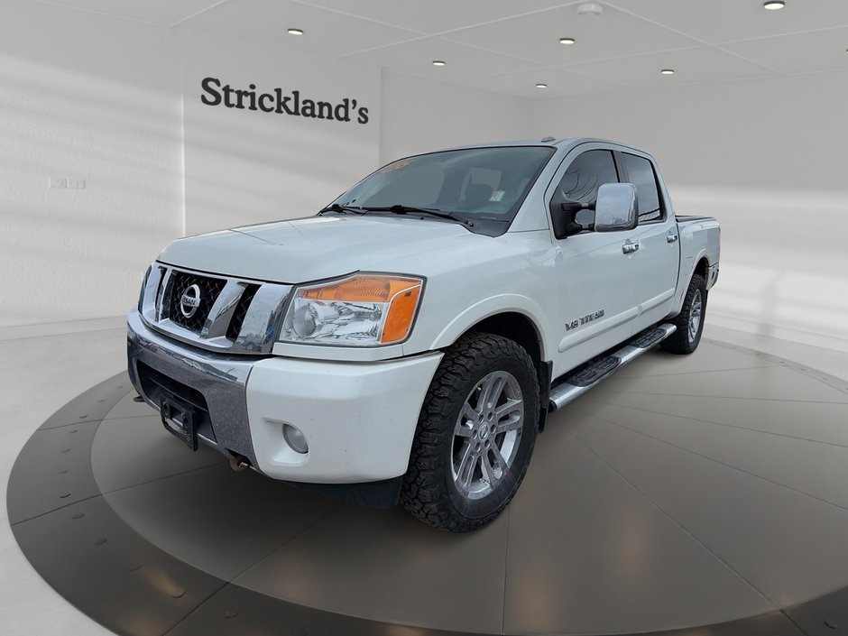 2014 Nissan Titan Crew Cab SV 4X4 SWB in Stratford, Ontario