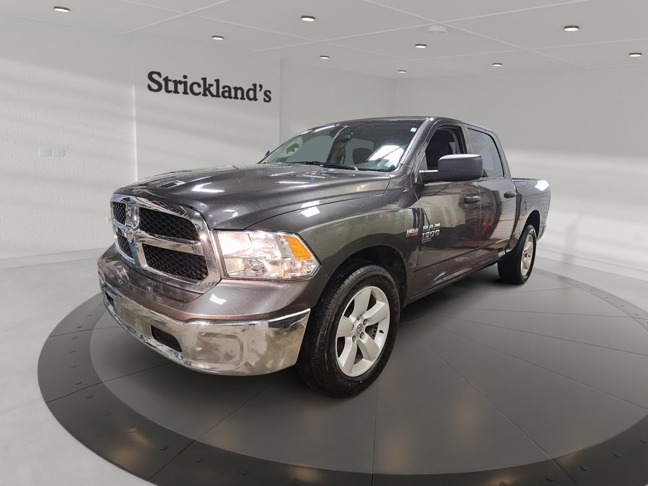 2023 Ram RAM 1500 Classic Crew Cab 4x4 (DS) SLT (140.5 WB 5'7 Box) SWB in Stratford, Ontario