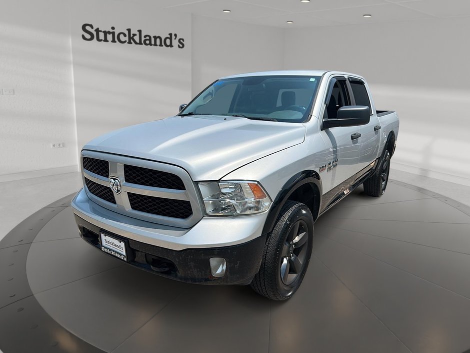 2014 Ram 1500 Crew Cab 4x4 SLT (140.5 WB - 5.7 Box) in Stratford, Ontario