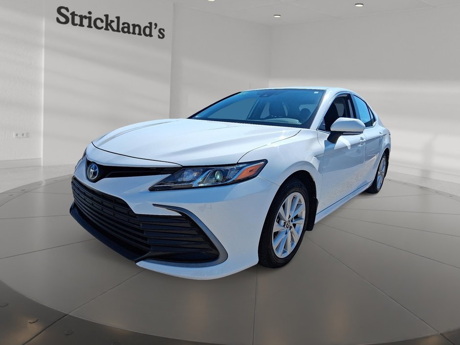 2024 Toyota Camry Hybrid LE in Stratford, Ontario