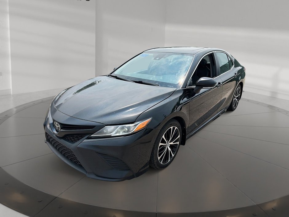 2020 Toyota Camry 4-Door Sedan SE 8A in Stratford, Ontario