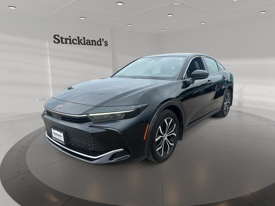 2023 Toyota CROWN Limited in Stratford, Ontario