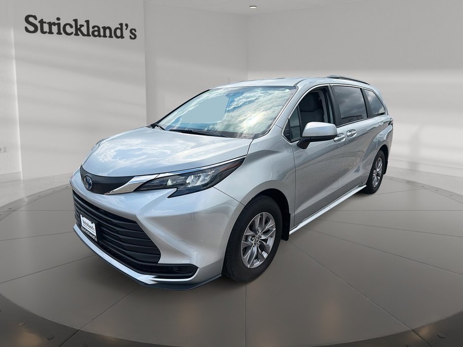2024 Toyota Sienna Hybrid Sienna LE AWD 8-Pass in Stratford, Ontario