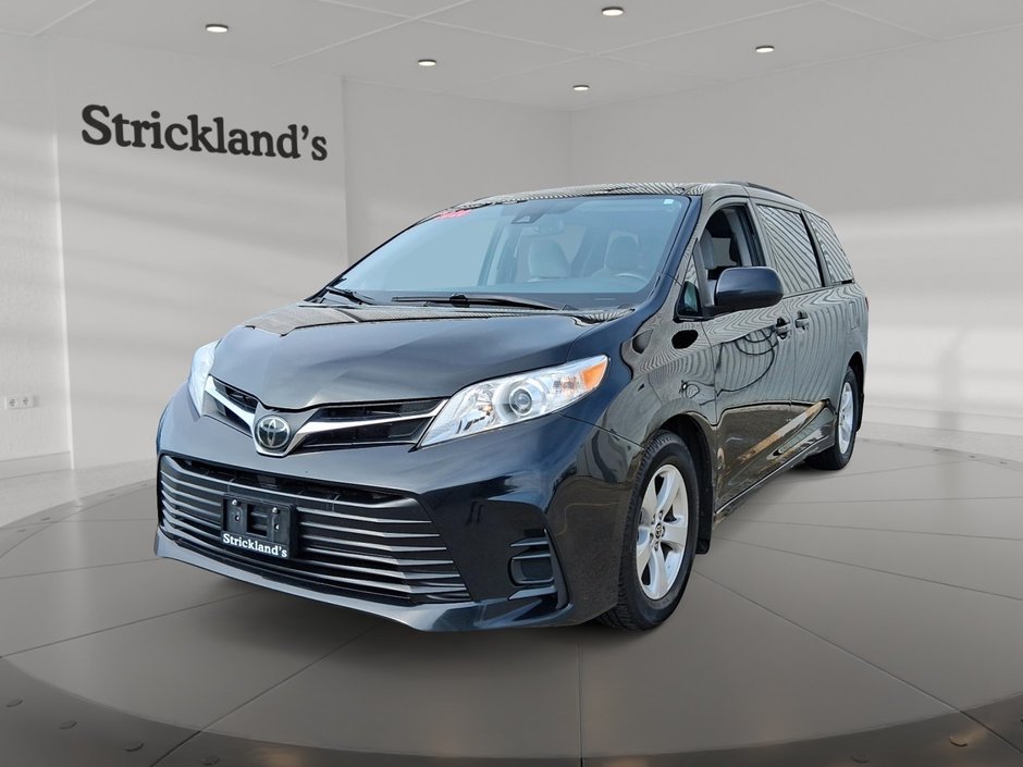 2020 Toyota Sienna LE 8-Passenger V6 in Stratford, Ontario