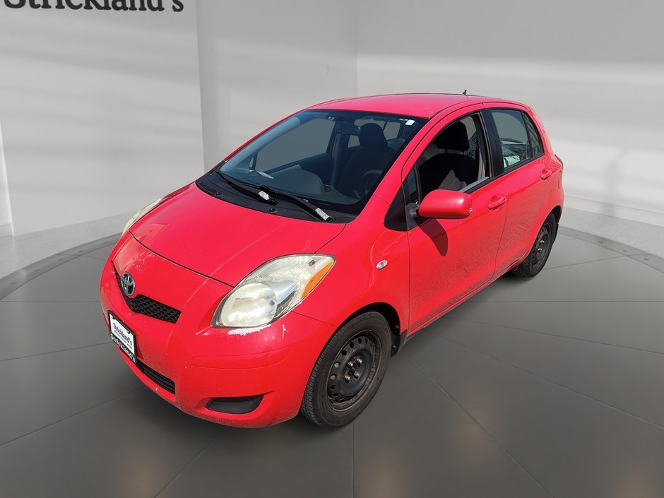 2009 Toyota Yaris 5-door Hatchback LE 4A in Stratford, Ontario