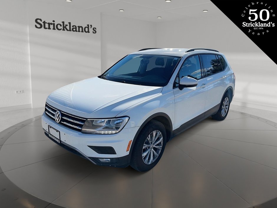 2018  Tiguan Trendline 2.0T 8sp at w/Tip 4M in Stratford, Ontario