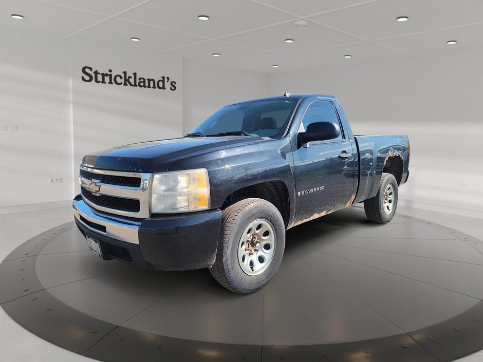 2009 Chevrolet Silverado 1500 WT Reg Cab in Brantford, Ontario - w940px