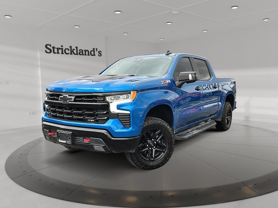 2022 Chevrolet Silverado 1500 Crew Cab 4x4 LT Trail Boss / Short Box in Brantford, Ontario - w940px