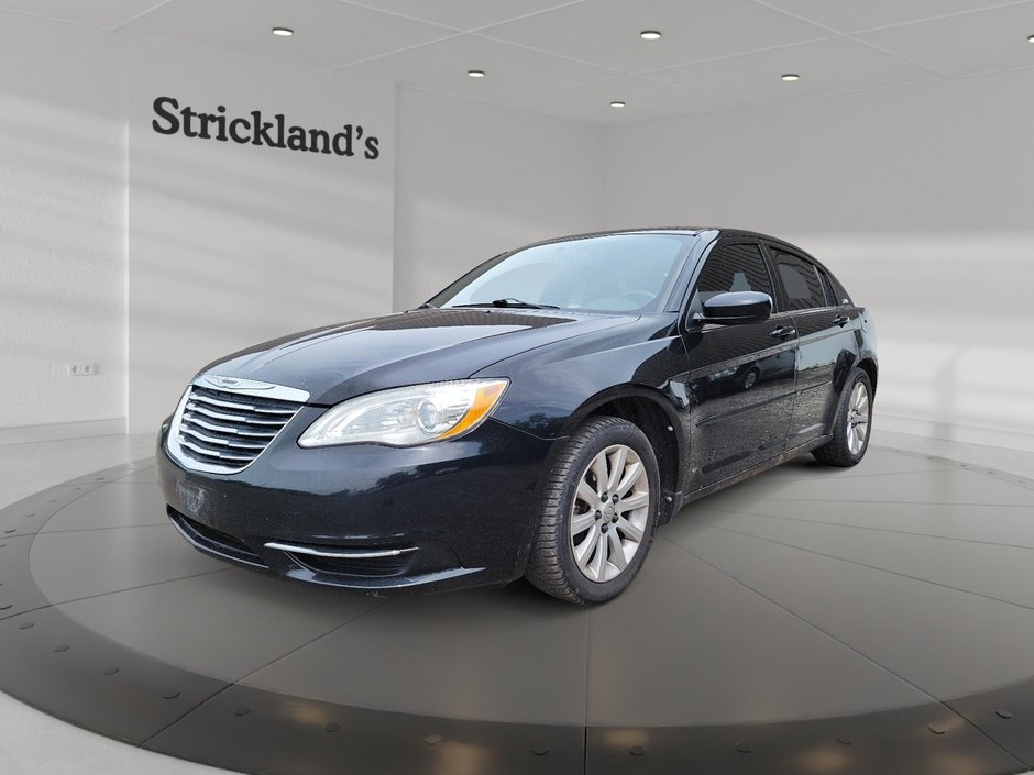 2011 Chrysler 200 LX in Brantford, Ontario - w940px