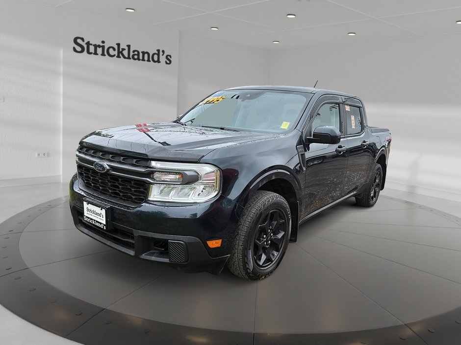2022 Ford Maverick XLT Crew Cab AWD 2.0L Ecoboost in Stratford, Ontario