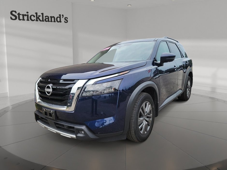2024 Nissan Pathfinder SV 4WD in Brantford, Ontario - w940px