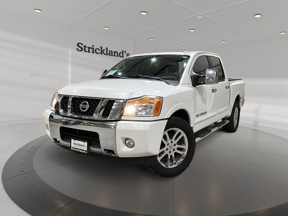 2014 Nissan Titan Crew Cab SV 4X4 SWB in Stratford, Ontario