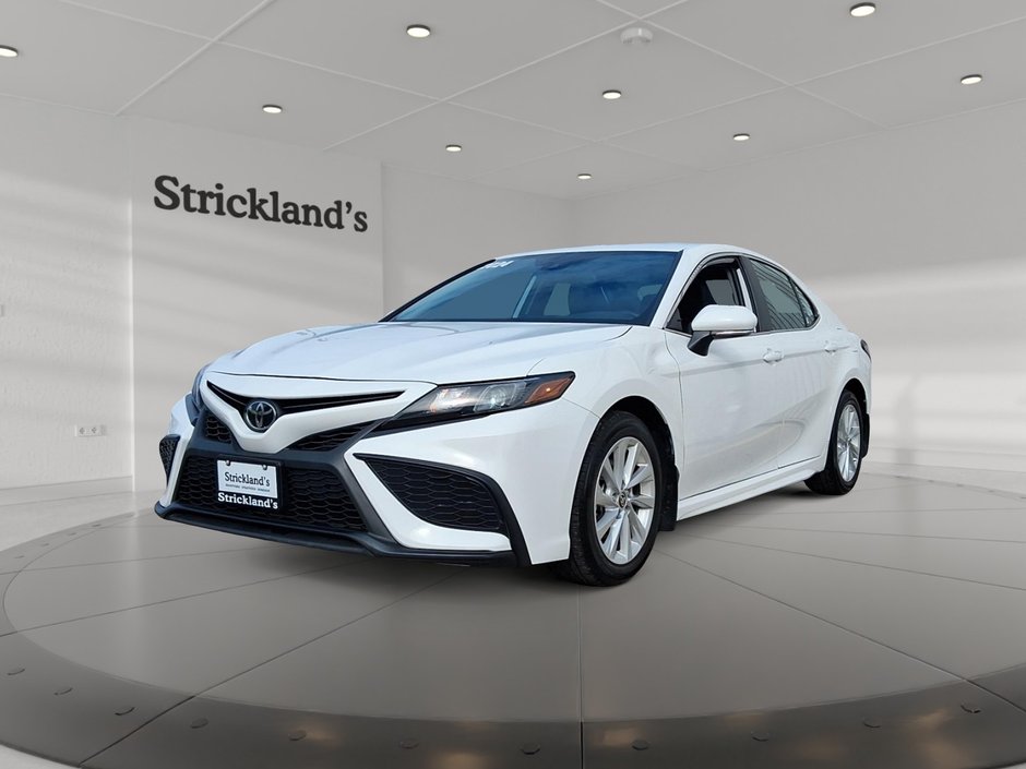 2024 Toyota Camry SE in Brantford, Ontario - w940px