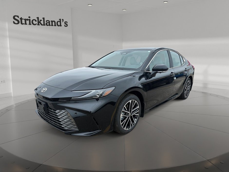 2025 Toyota Camry Hybrid XLE AWD in Stratford, Ontario
