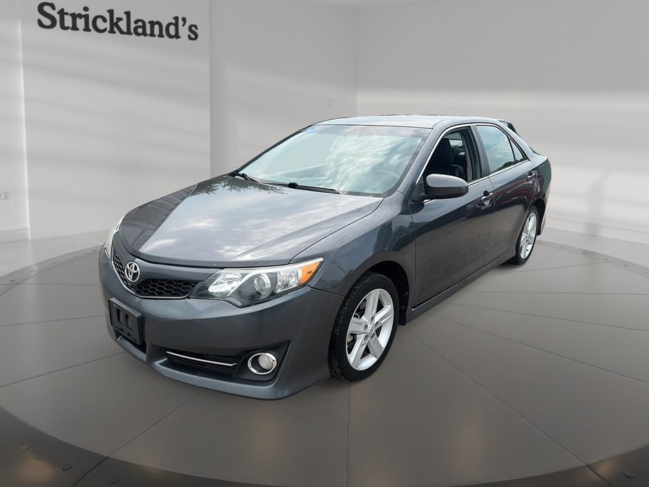 2013 Toyota Camry SE Sedan in Stratford, Ontario