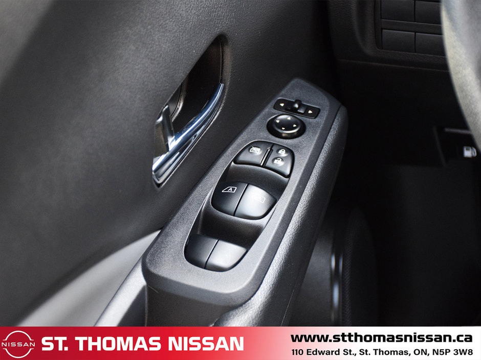 2023 Nissan Kicks SR PREM PACKAGE-12
