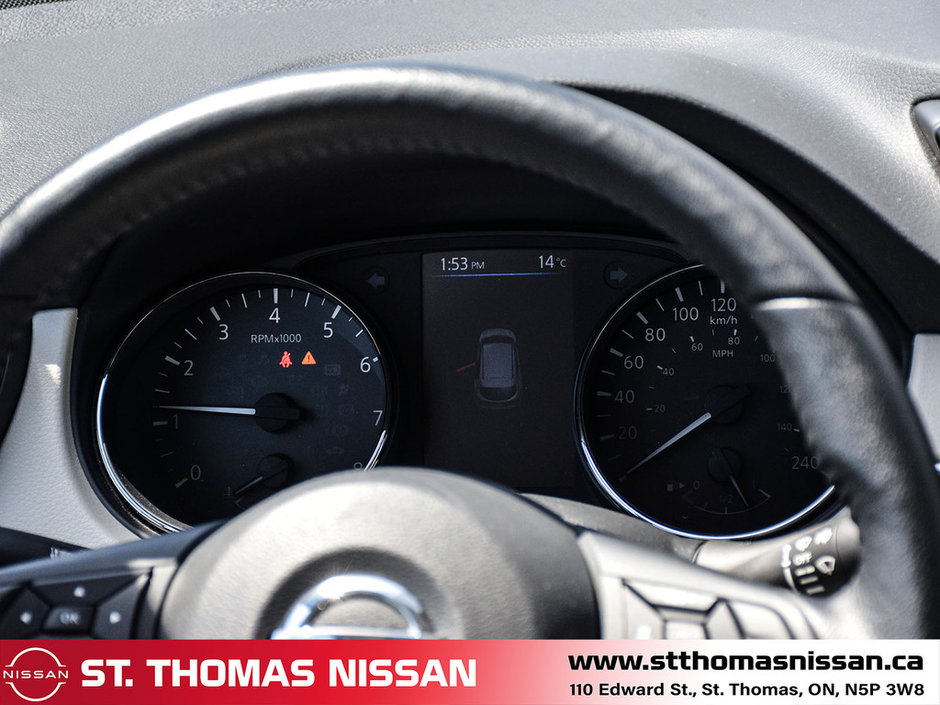 2022 Nissan Qashqai SV FWD-11