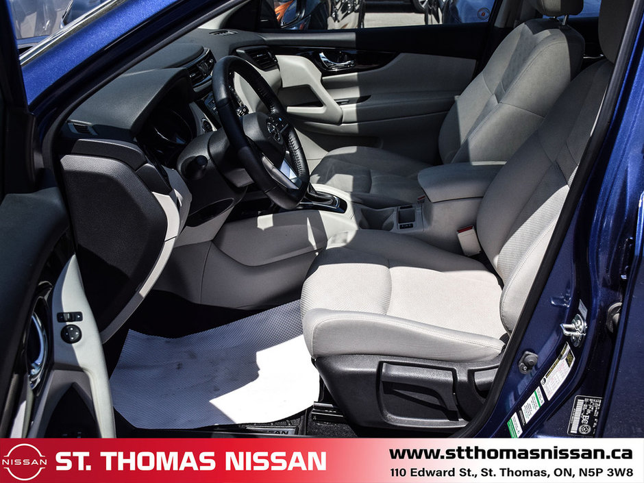 2022 Nissan Qashqai SV FWD-20