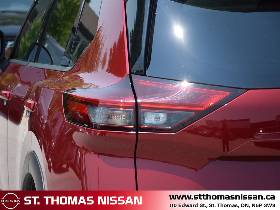 2023 Nissan Rogue SL AWD-7