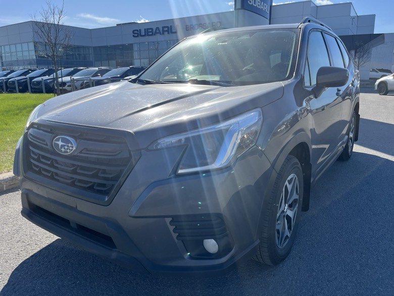 Subaru Forester Touring // CAMÉRA DE RECUL, BANC CHAUFFANT, TOIT P 2022 à Brossard, Québec