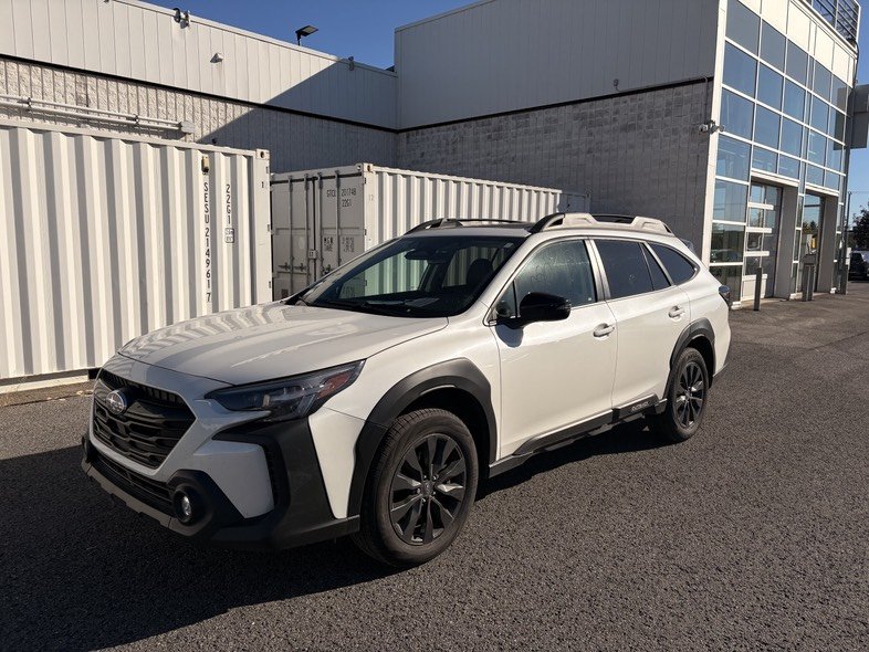2024 Subaru Outback Onyx //Toit Ouvrant, Mags, Apple Carplay in Brossard, Quebec