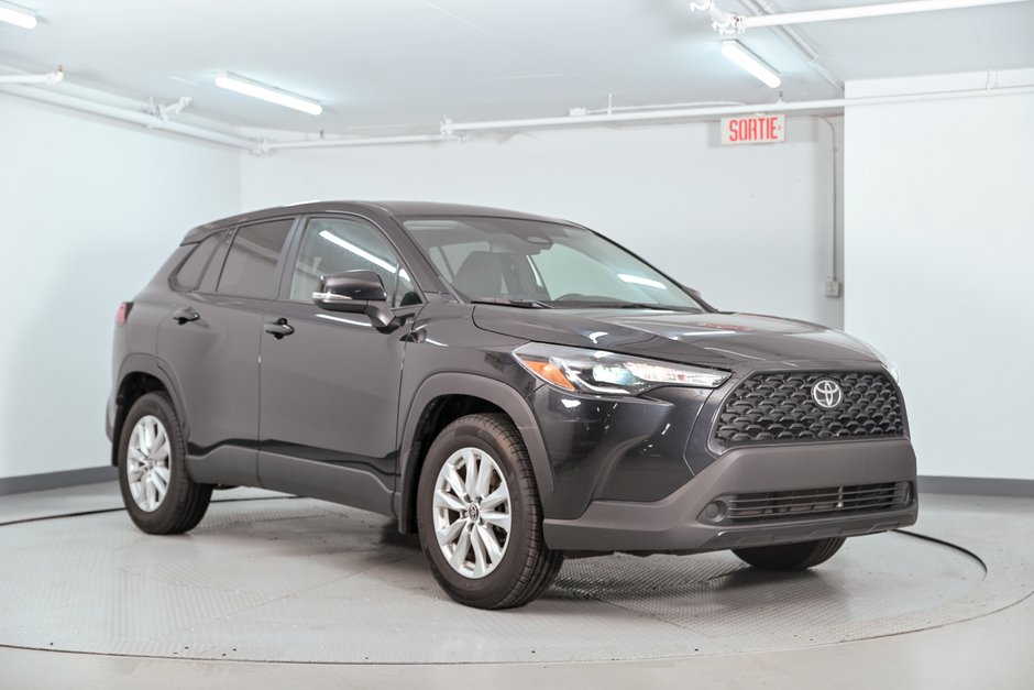 2023 Toyota Corolla Cross LE in Brossard, Quebec