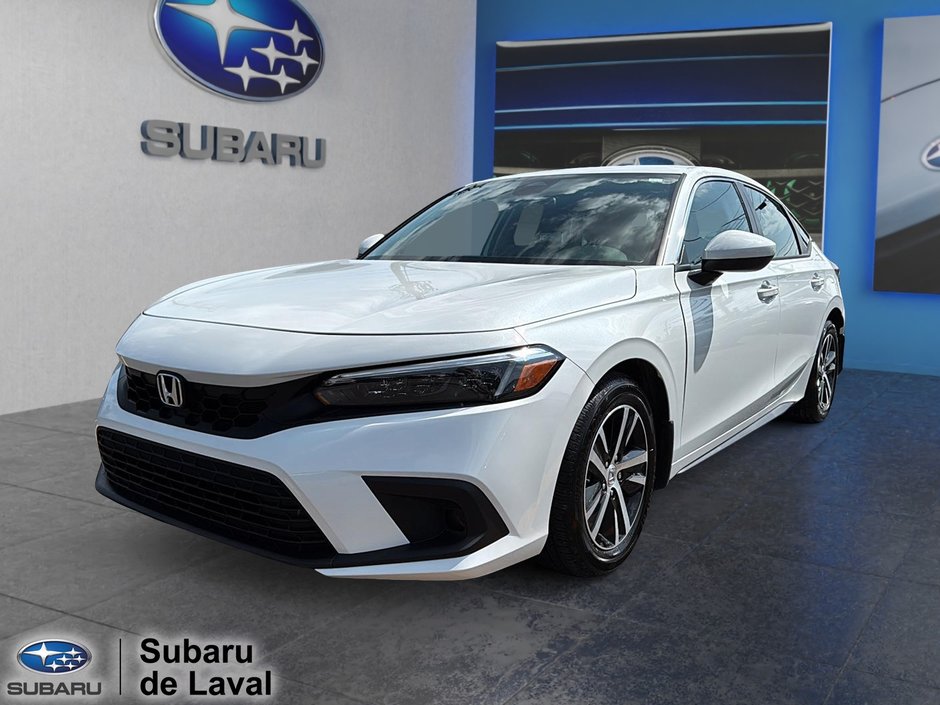 2022 Honda Civic Hatchback LX in Terrebonne, Quebec - w940px
