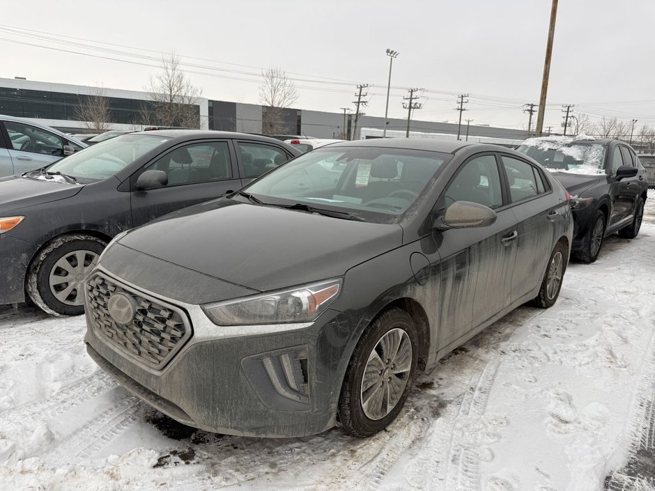 2022 Hyundai Ioniq Plug-In Hybrid Essential in Laval, Quebec - w940px