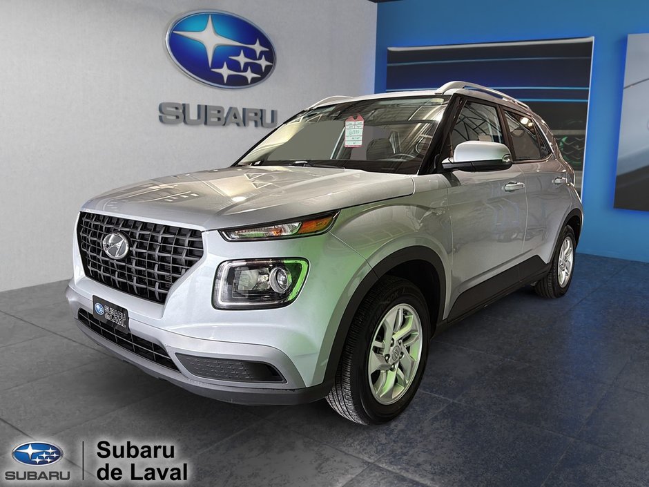2022 Hyundai Venue Preferred in Laval, Quebec - w940px