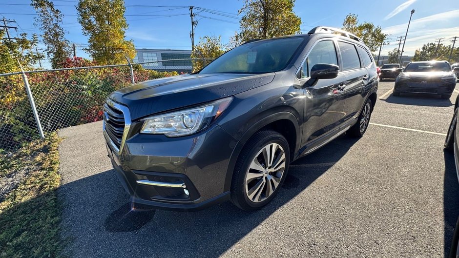 2022 Subaru Ascent Limited in Laval, Quebec - w940px