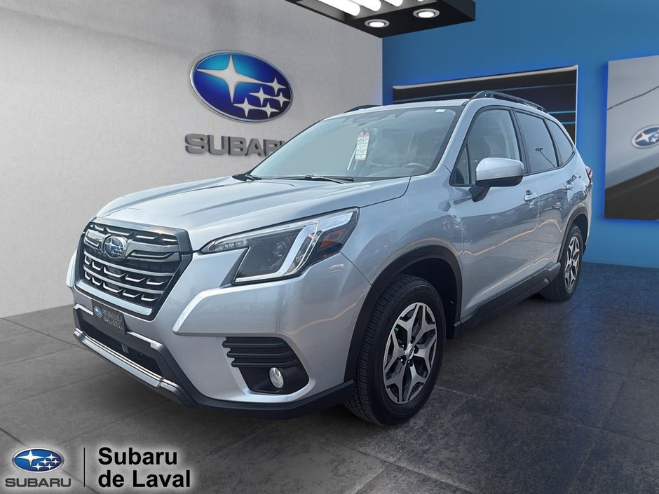 Subaru Forester Touring 2023 à Laval, Québec - w940px