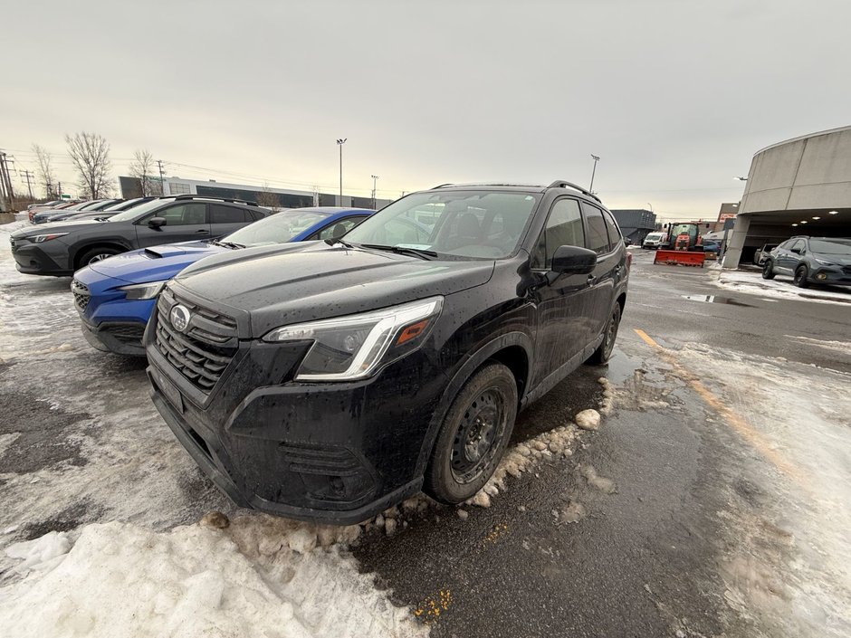 Subaru Forester Base 2024 à Laval, Québec - w940px