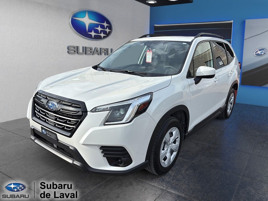 Subaru Forester Base 2024 à Laval, Québec - w940px