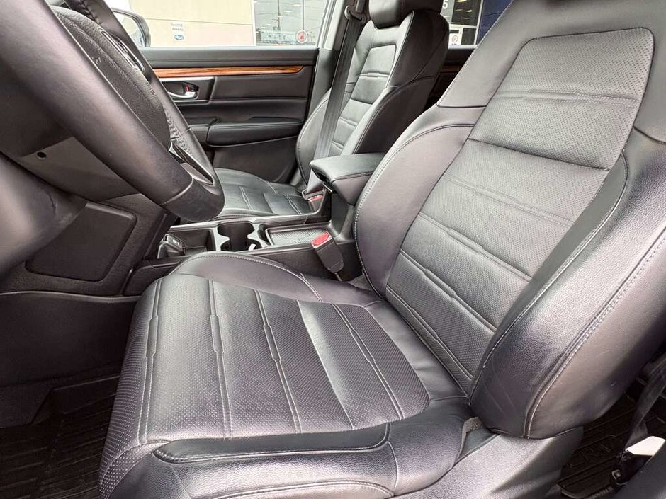 2018 Honda CR-V TOURING ONE OWNER | LOW MILEAGE | CLEAN CARFAX | LEATHER | SUNROOF | HEATED SEATS | HEATED STEERING WHEEL |