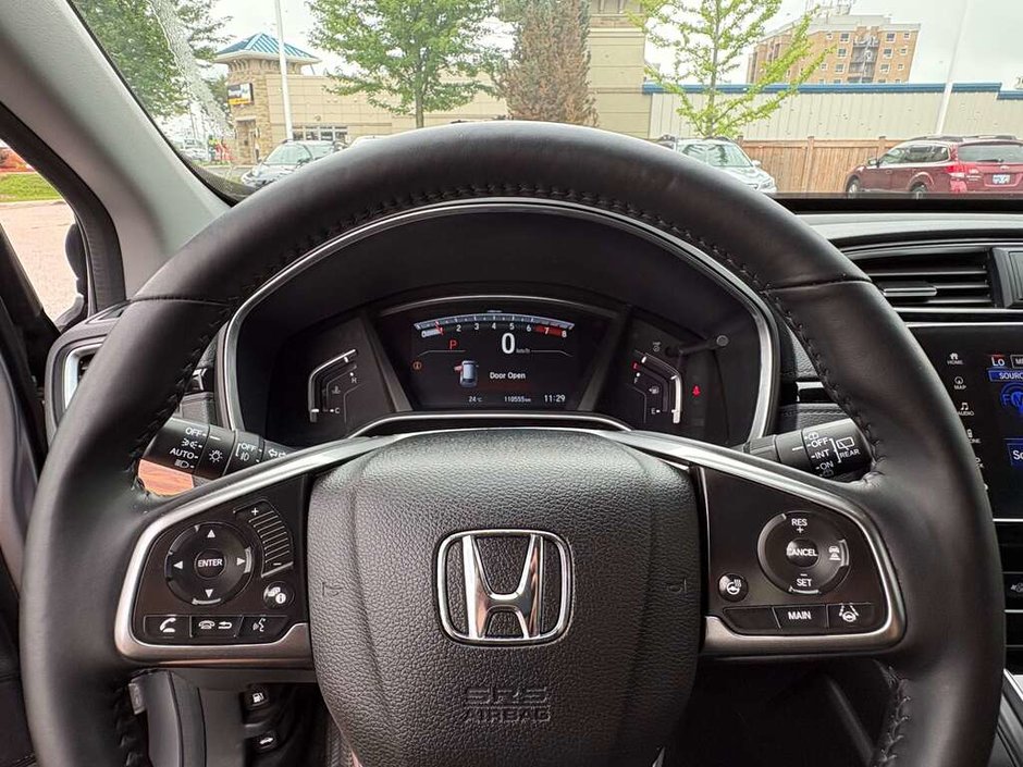 2018 Honda CR-V TOURING ONE OWNER | LOW MILEAGE | CLEAN CARFAX | LEATHER | SUNROOF | HEATED SEATS | HEATED STEERING WHEEL |