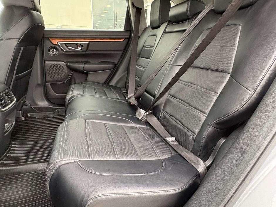 2018 Honda CR-V TOURING ONE OWNER | LOW MILEAGE | CLEAN CARFAX | LEATHER | SUNROOF | HEATED SEATS | HEATED STEERING WHEEL |