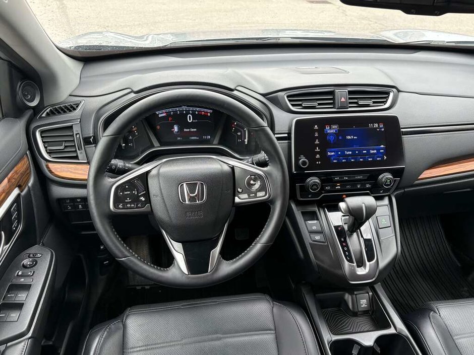 2018 Honda CR-V TOURING ONE OWNER | LOW MILEAGE | CLEAN CARFAX | LEATHER | SUNROOF | HEATED SEATS | HEATED STEERING WHEEL |