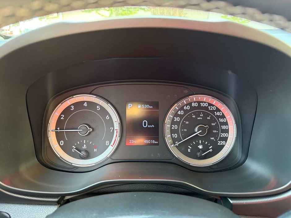 2021 Hyundai VENUE PREFERRED ONE OWNER | CLEAN CARFAX | LOW MILEAGE