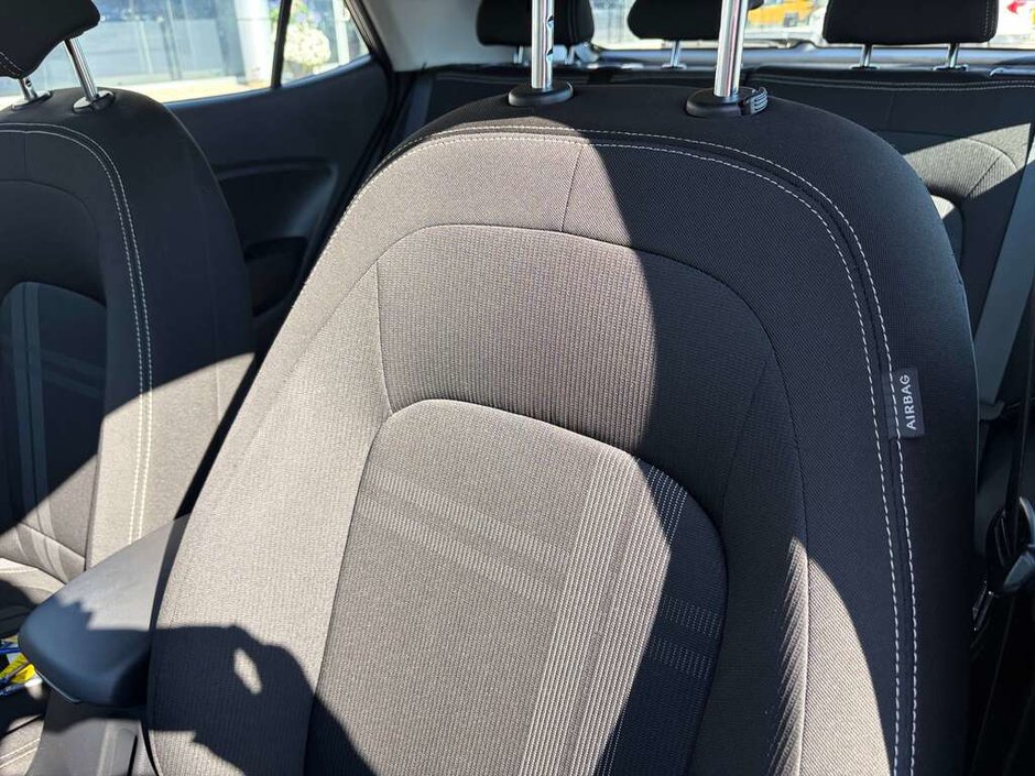 2021 Hyundai VENUE PREFERRED ONE OWNER | CLEAN CARFAX | LOW MILEAGE