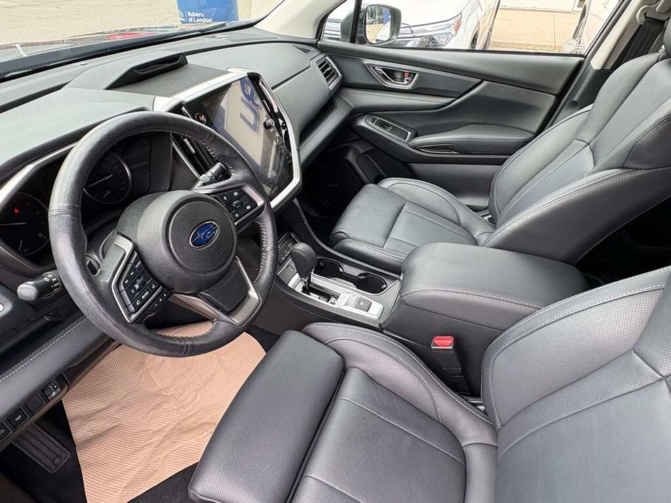 2023 Subaru ASCENT LIMITED ONE OWNER | CLEAN CARFAX | 8 SEATER |  DEALER SERVICE UP TO DATE | NEW BRAKES FRONT AND BACK