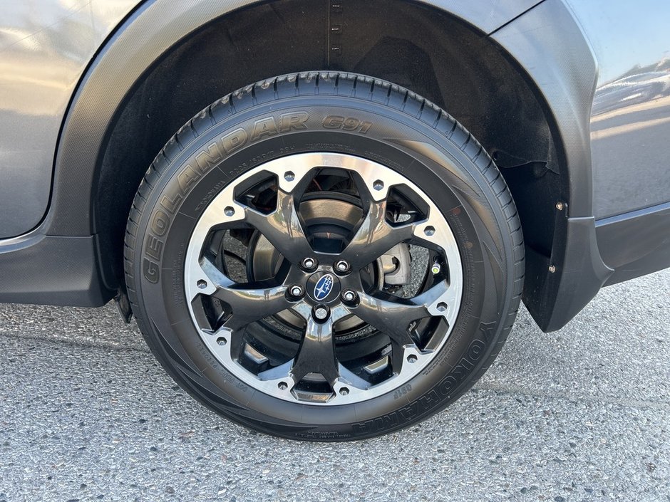 2022 Subaru Crosstrek TOURING MANUAL TRANSMISSION | NEW BRAKES | ONE OWNER | LEASE RETURN | NO ACCIDENTS | AWD | HEATED SEATS